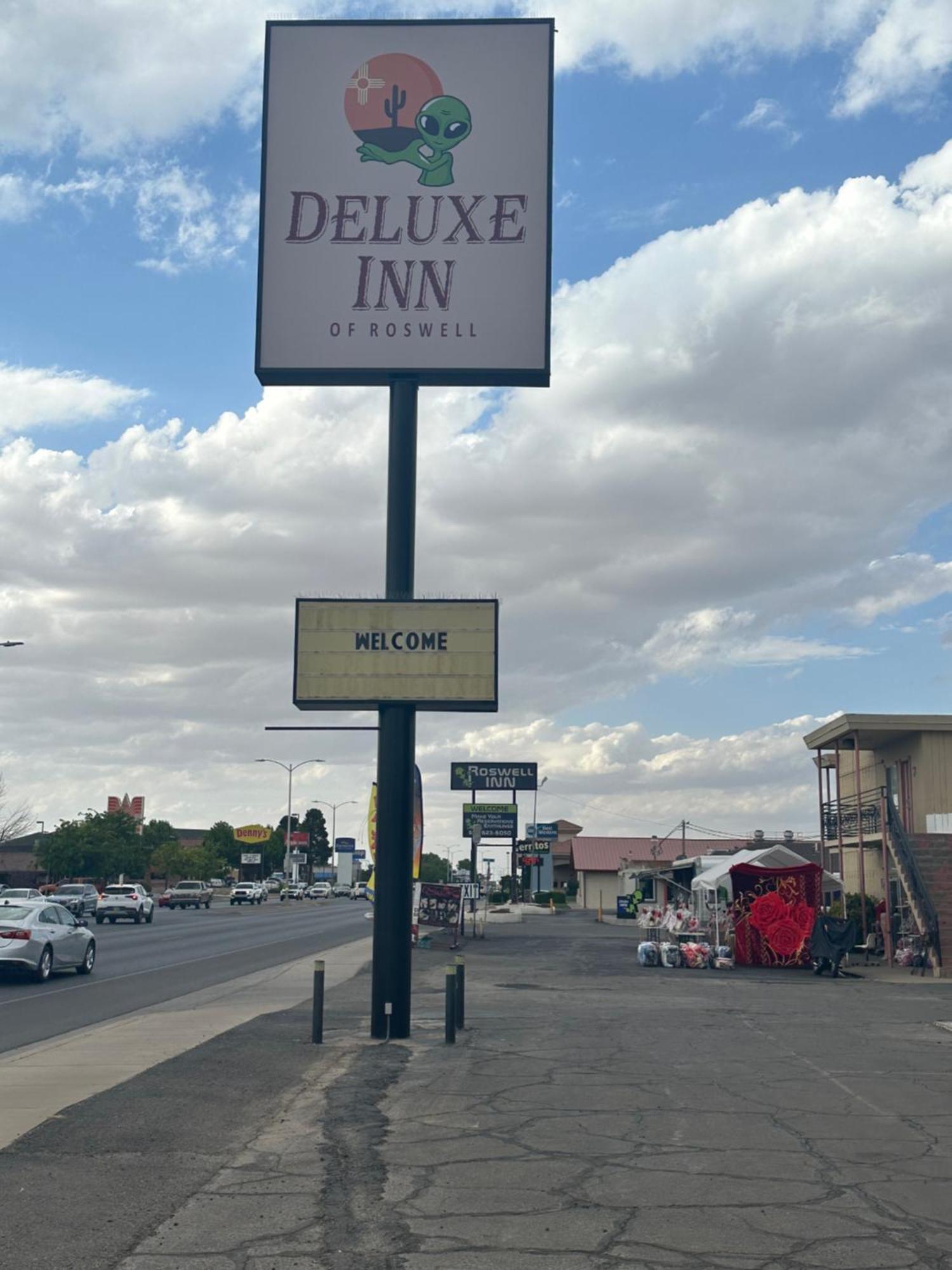 Deluxe Inn Of Roswell Exterior photo